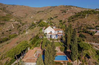 Villa te koop in Monte los Almendros - El Pargo - Costa Aguilera, Salobreña - 1221 Villa te koop in Monte los Almendros - El Pargo - Costa Aguilera, Salobreña - 1221