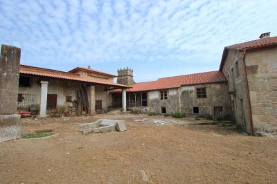 Villa for sale in Pantón - 1375