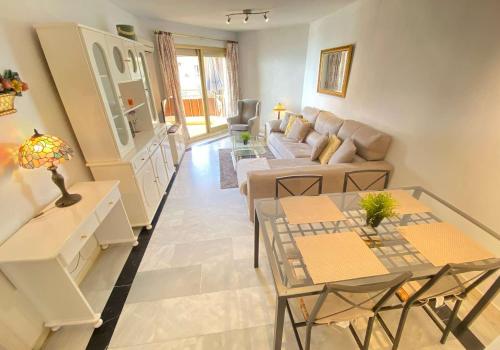 Holiday rental apartment in Zona Sohail, Fuengirola - PDS25H Holiday rental apartment in Zona Sohail, Fuengirola - PDS25H