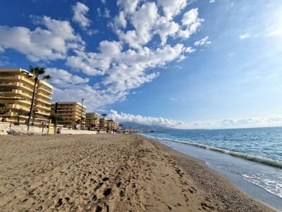 Holiday rental apartment in Zona Sohail, Fuengirola - PDS67K Holiday rental apartment in Zona Sohail, Fuengirola - PDS67K