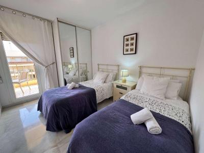 Holiday rental apartment in Zona Sohail, Fuengirola - PDS17L Holiday rental apartment in Zona Sohail, Fuengirola - PDS17L