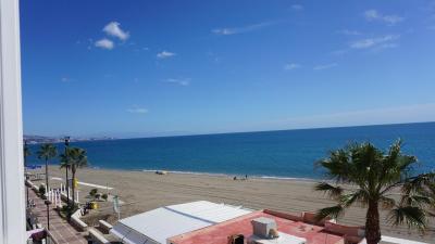 Apartamento en alquiler de vacaciones en Zona Sohail, Fuengirola - ER3J Apartamento en alquiler de vacaciones en Zona Sohail, Fuengirola - ER3J