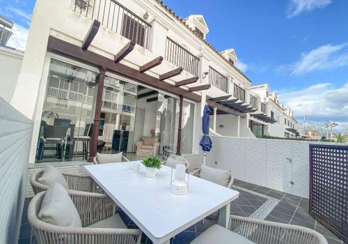 Holiday rental villa in Zona Sohail, Fuengirola - PC7 Holiday rental villa in Zona Sohail, Fuengirola - PC7