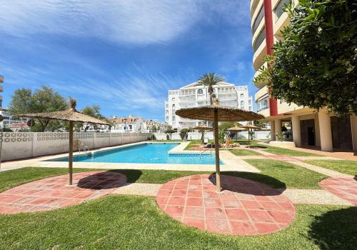 Holiday rental apartment in Zona Sohail, Fuengirola - LR4A Holiday rental apartment in Zona Sohail, Fuengirola - LR4A