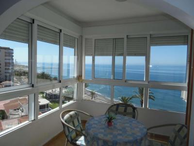 Huoneisto lomavuokraus Centro Internacional - 1 dormitorio con vistas al paseo y la playa. Huoneisto lomavuokraus Centro Internacional - 1 dormitorio con vistas al paseo y la playa.