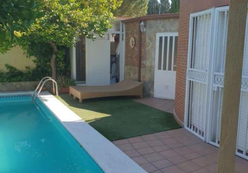 Pavillon à vendre à Linares - CHALET CON TRES APARTAMENTOS INDEPENDIENTES