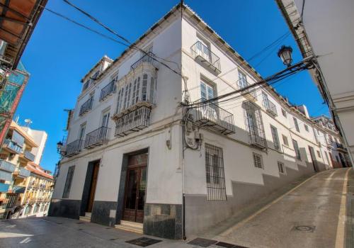 House for sale in Centro Histórico - CASA ADOSADA EN VELEZ MALAGA