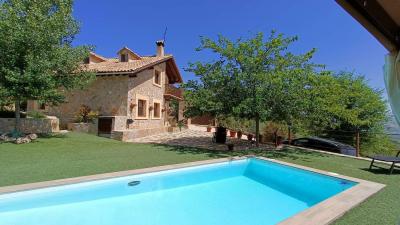 House for sale in Alcalá la Real - Alcalá Stone clad Country house