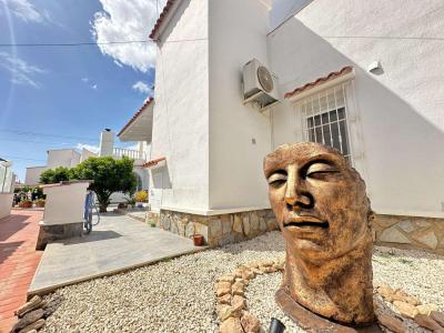 Бунгало на продажу в Los Almendros-La Florida - B-3485 Бунгало на продажу в Los Almendros-La Florida - B-3485