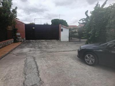 Chalet for sale in Viana de Cega - 08382