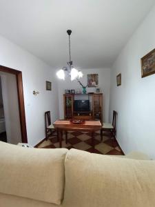 House for sale in Calera de León - 00678