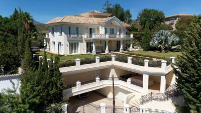 Villa myytävänä El Rosario-Ricmar - R5180743