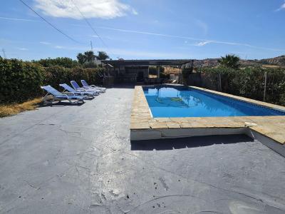 Villa for sale in Coín - R5296357