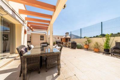 Villa for sale in Coín - R5412289