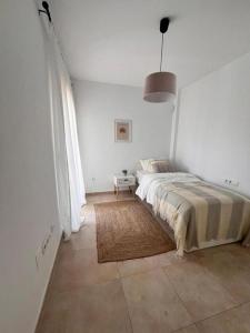 出售酒店式公寓Riviera Del Sol - R5486086