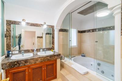Villa for sale in Mijas Golf - R5358178