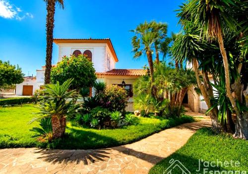 Villa for sale in Zona Boverals, Vinaròs - YCON-VALADROC