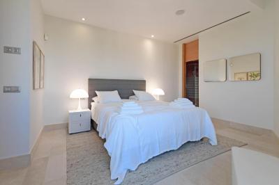 Villa for sale in Rodeo Alto-Guadaiza-La Campana, Marbella - 7222-ERE-1 Villa for sale in Rodeo Alto-Guadaiza-La Campana, Marbella - 7222-ERE-1