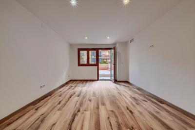 Apartment for sale in Playa de la Fontanilla, Marbella - MA-MB-VIV1