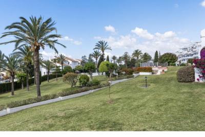 Lägenhet  till salu i Nueva Andalucía - R5418928