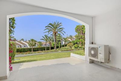 Lägenhet  till salu i Nueva Andalucía - R5418928