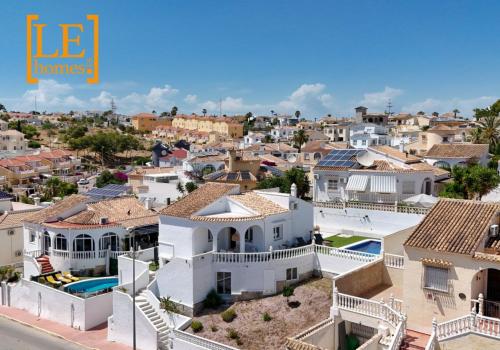 Chalet for sale in Villamartín-Las Filipinas, Orihuela - LE-1143 Chalet for sale in Villamartín-Las Filipinas, Orihuela - LE-1143
