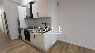 Apartment for sale in Poble Sec - 26052LP