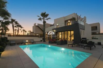 Villa en venta en Aguas Nuevas, Torrevieja - MM-84499 Villa en venta en Aguas Nuevas, Torrevieja - MM-84499