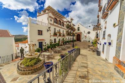 Villa for sale in Canillas de Albaida - 13959082