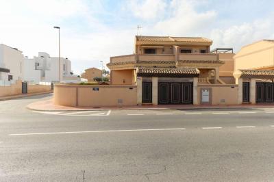 Huvila myytävänä Los Balcones - Los Altos del Edén, Torrevieja - AA-2974 Huvila myytävänä Los Balcones - Los Altos del Edén, Torrevieja - AA-2974