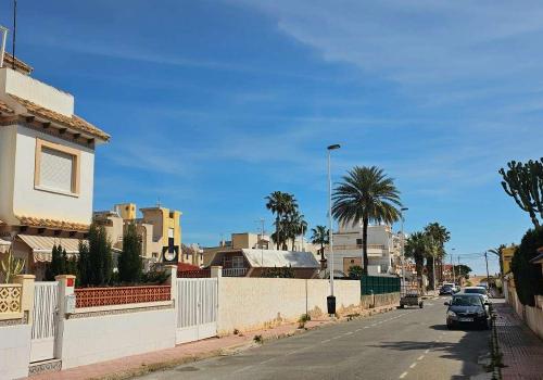 House for sale in Playa de los Locos, Torrevieja - 1394