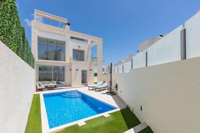 Villa myytävänä Cabo Roig - AA-3630 Villa myytävänä Cabo Roig - AA-3630