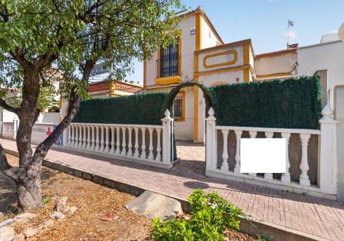 Bungalow for sale in Parque de las Naciones - AA-3789