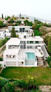 Villa for sale in Benahavís - DPIe5054