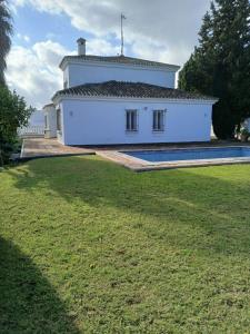 Villa til salg i San Enrique - Guadiaro - Pueblo Nuevo - DPIe32768 Villa til salg i San Enrique - Guadiaro - Pueblo Nuevo - DPIe32768