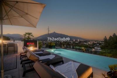 Villa for sale in Las Brisas - DPIe18966