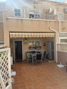 Бунгало на продажу в Los Almendros-La Florida - AG19MLSC9225335 Бунгало на продажу в Los Almendros-La Florida - AG19MLSC9225335