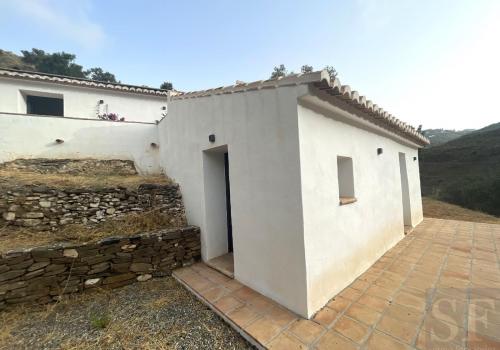 Villa en venta en Sayalonga - CV886