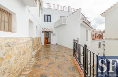 Casa en venta en Sedella - TH1383