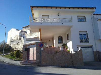 House for sale in Quesada - 0100