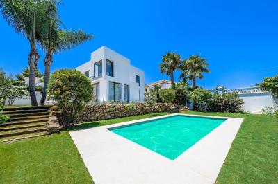 Villa à vendre à Casco Antiguo, Marbella - HH 2025 / 9933