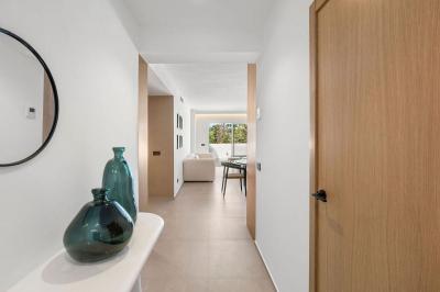 出售酒店式公寓Lomas De Marbella Club-Puente Romano - HH 2025 / 9531