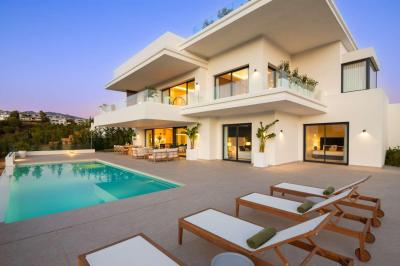 Villa à vendre à Centro, Estepona - HH 2025 / 9994