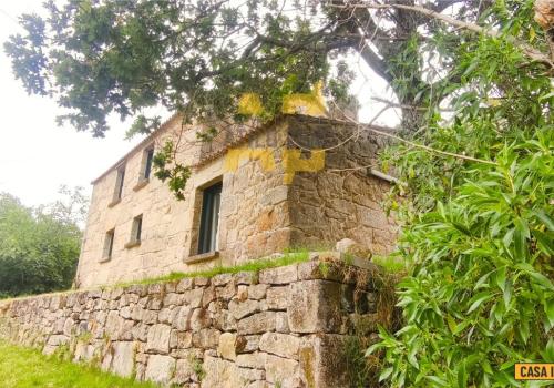 Properties in Cangas