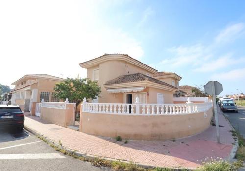 Villa myytävänä Los Balcones - Los Altos del Edén - RE-65962 Villa myytävänä Los Balcones - Los Altos del Edén - RE-65962