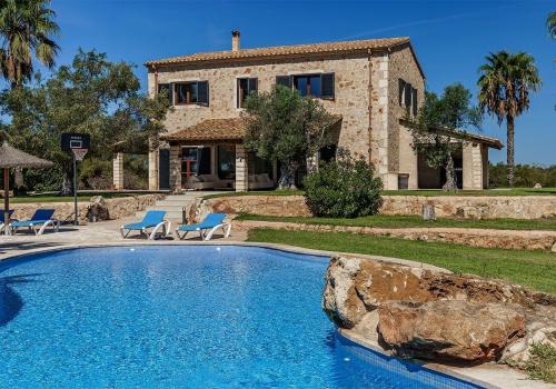 Properties in Consell