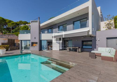 Homes in Begur