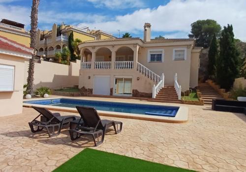 Properties in Algorfa
