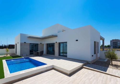 Brand new Villas in Daya Nueva