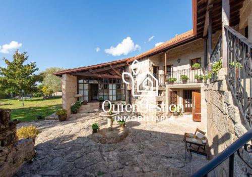 Rural Houses in Baltar